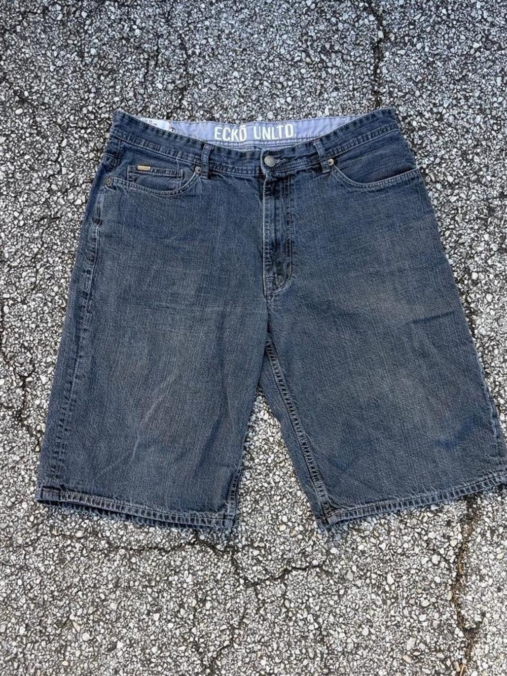 Ecko UnIta. 2000s Baggy Denim Jorts